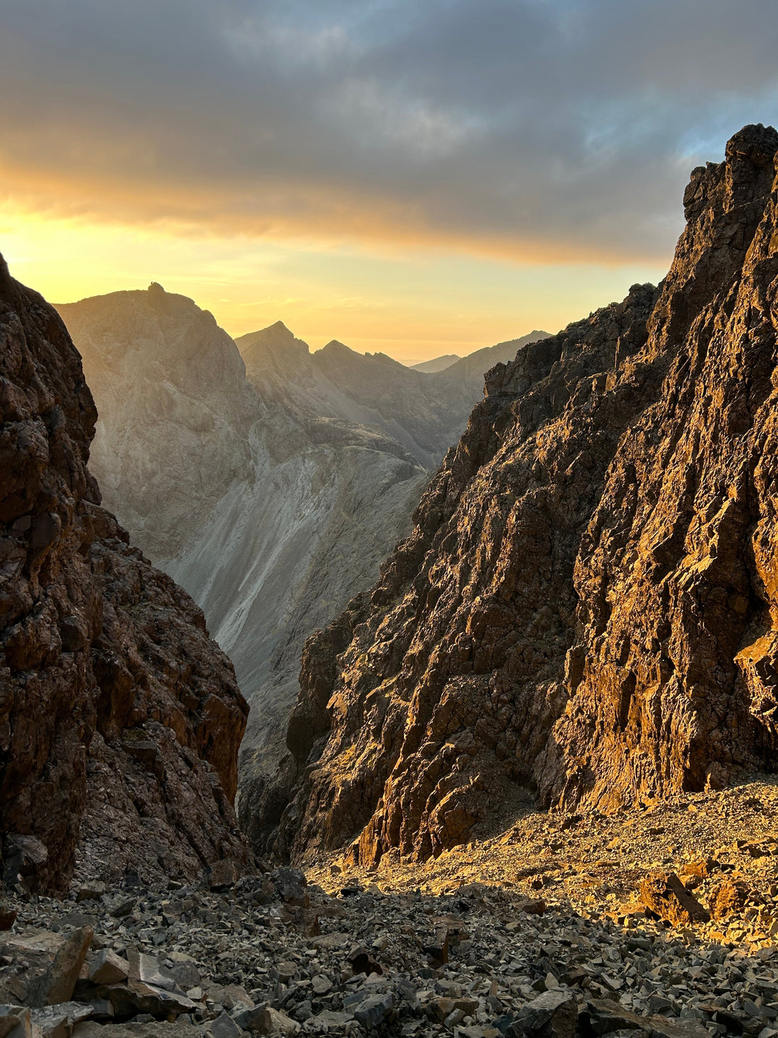 Sgùrr Alasdair: Through the Great Stone Chute